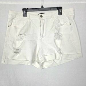 Dollhouse Plus 18W White Distressed Denim Shorts